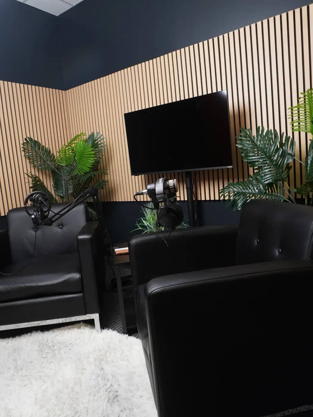 The Onyx lounge set at the Sierra Media Productions Dallas podcast studio, view 2
